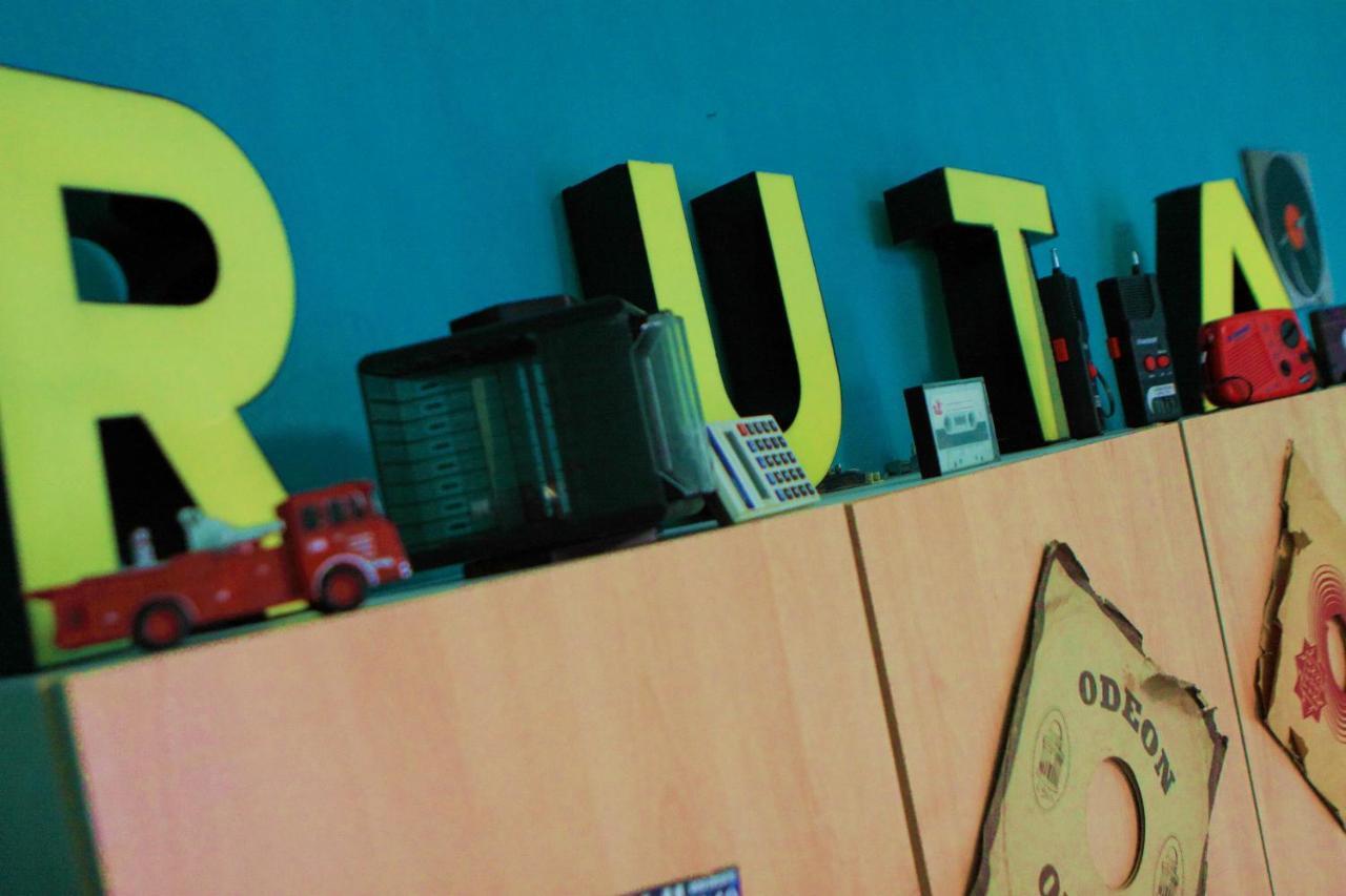 Ruta 80 Hostel Брно Екстер'єр фото