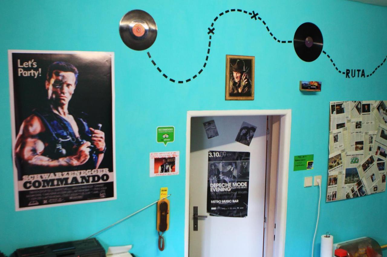 Ruta 80 Hostel Брно Екстер'єр фото
